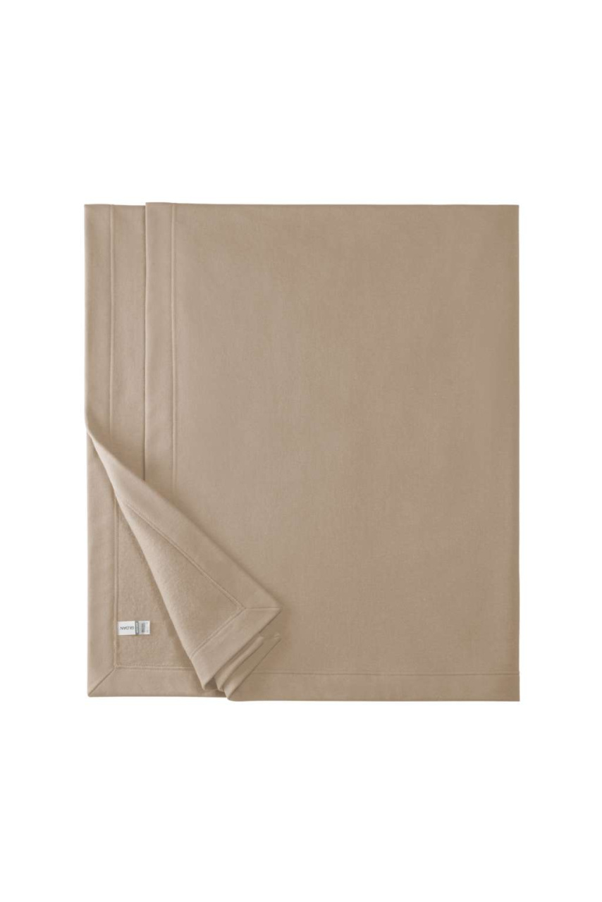 HEAVY BLEND™ FLEECE STADIUM BLANKET