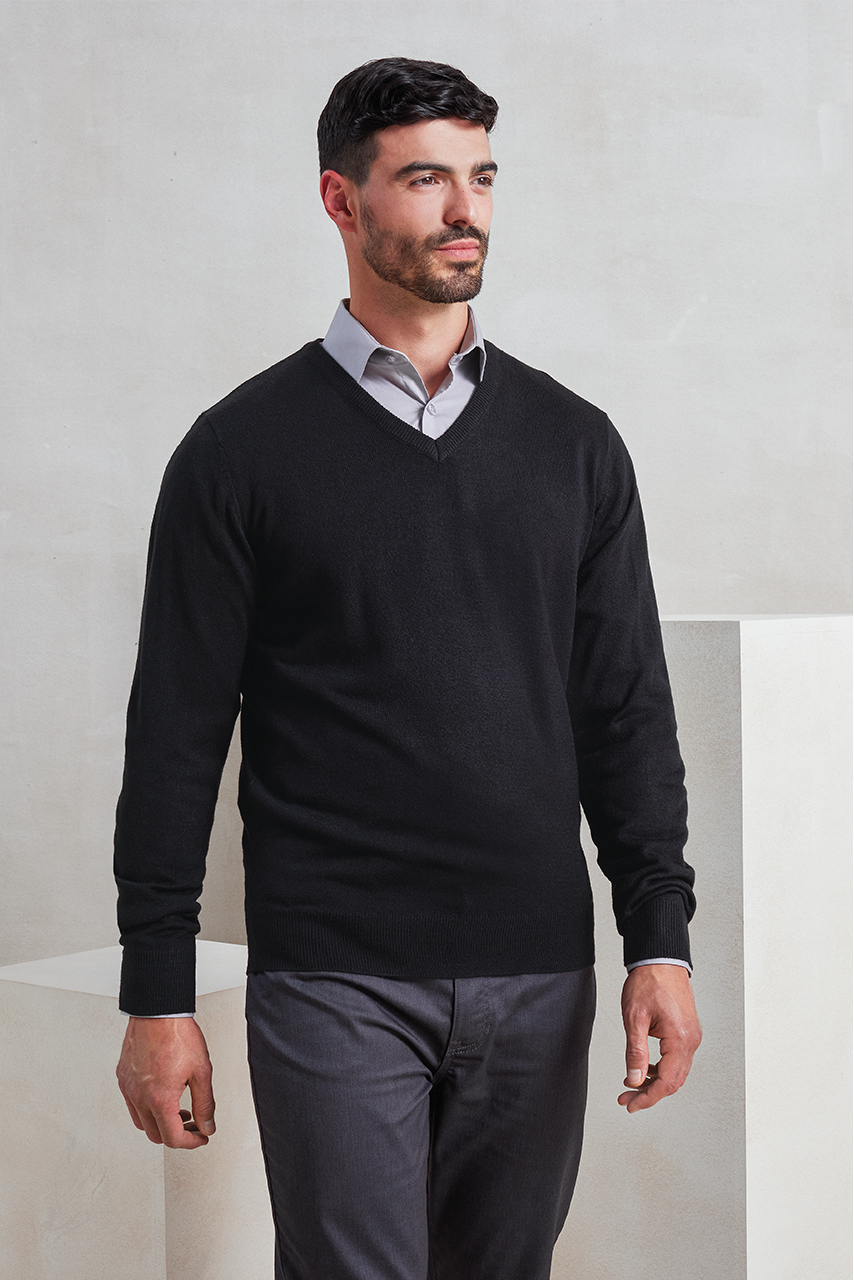 'ESSENTIAL' ACRYLIC MEN'S V-NECK SWEATER