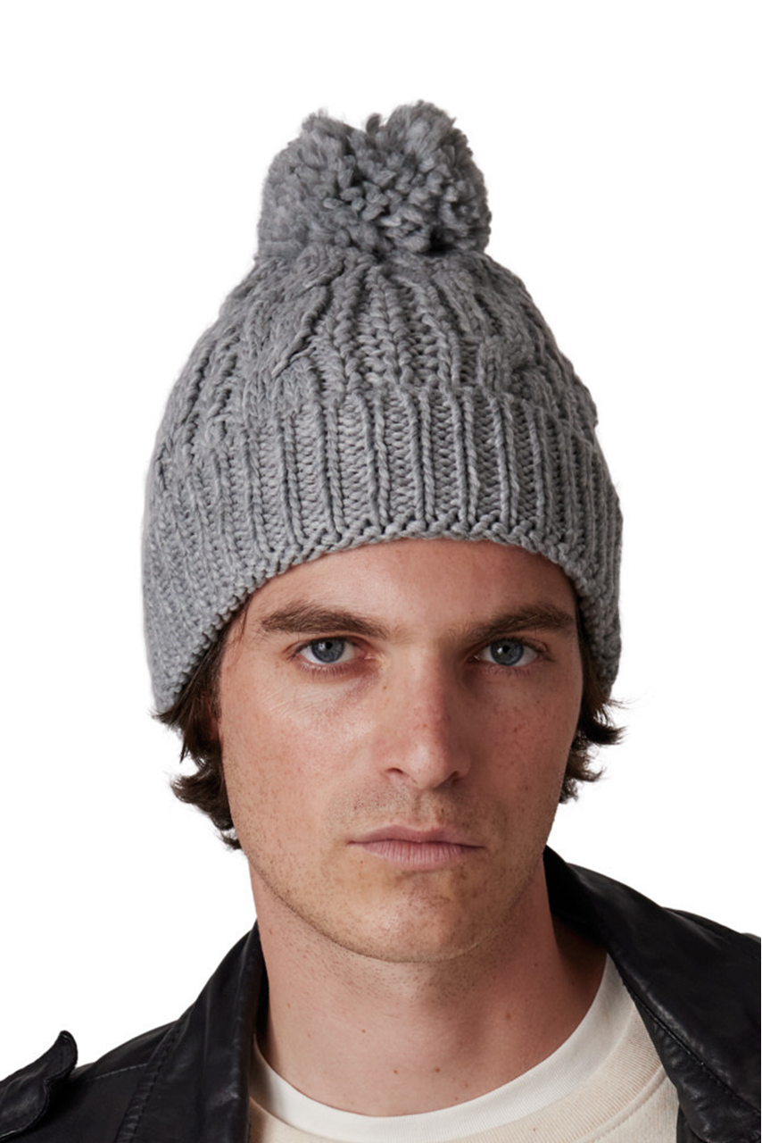 KNITTED BEANIE