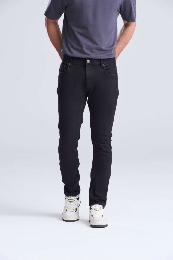MAX SLIM JEANS