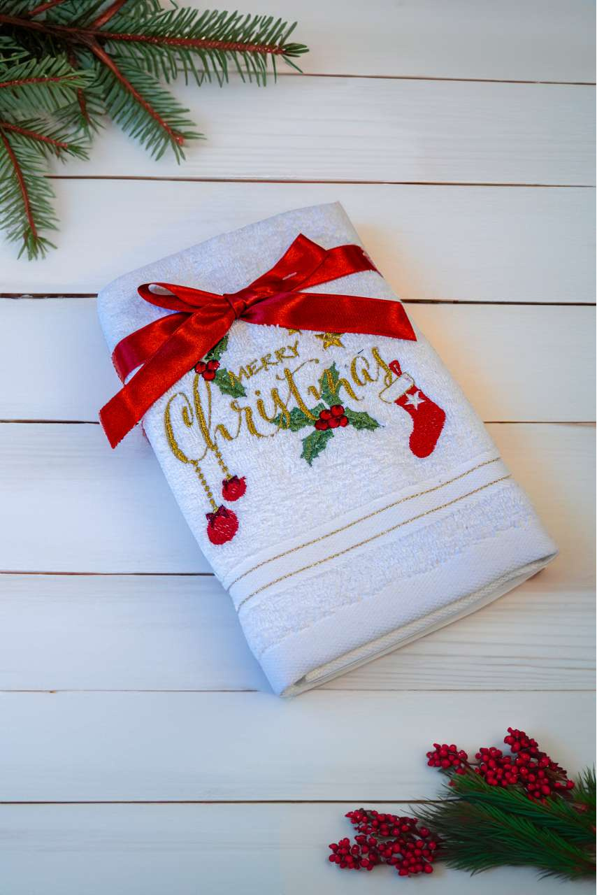 OLIMA CHRISTMAS TOWEL - MERRY CHRISTMAS ORNAMENTS